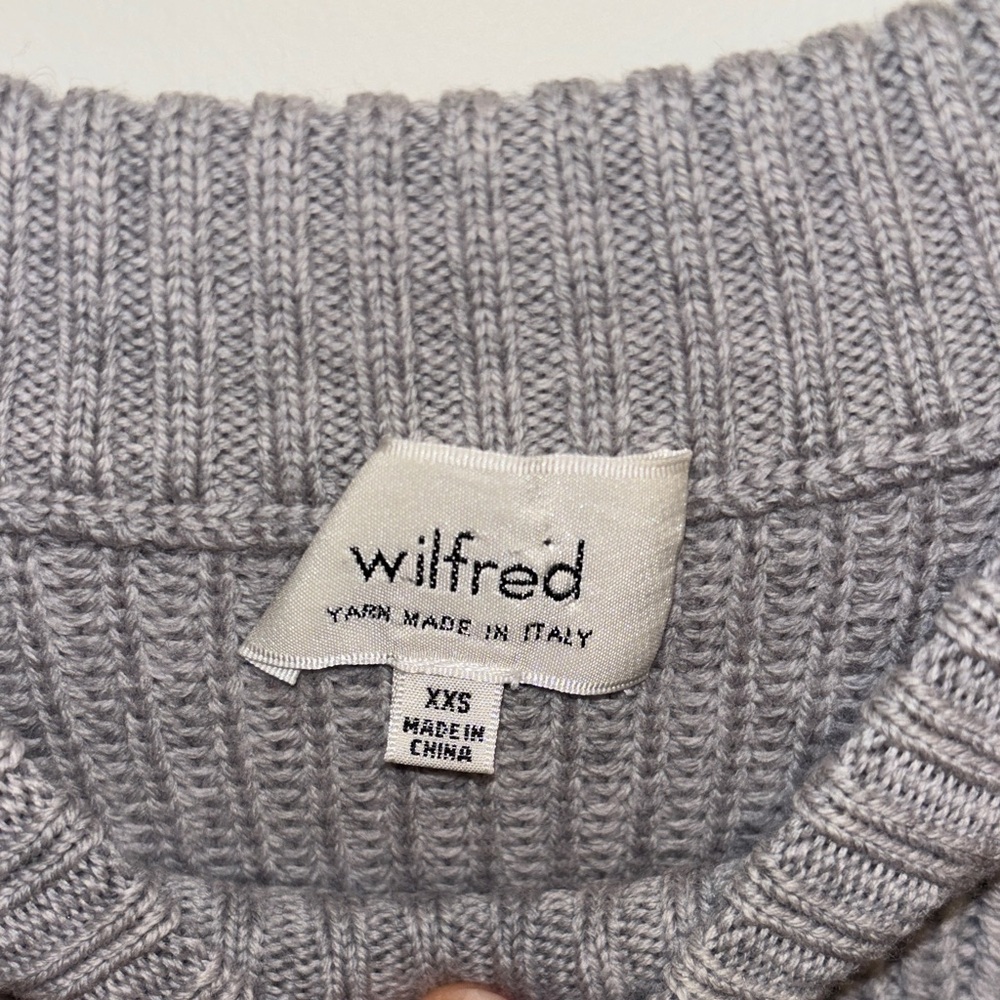 Adorable Cropped Wool Sweater - Picture 2 of 4